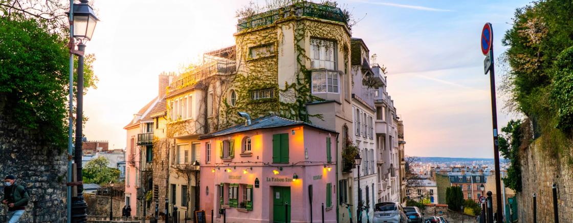 THE MOST ROMANTIC SPOTS IN PARIS