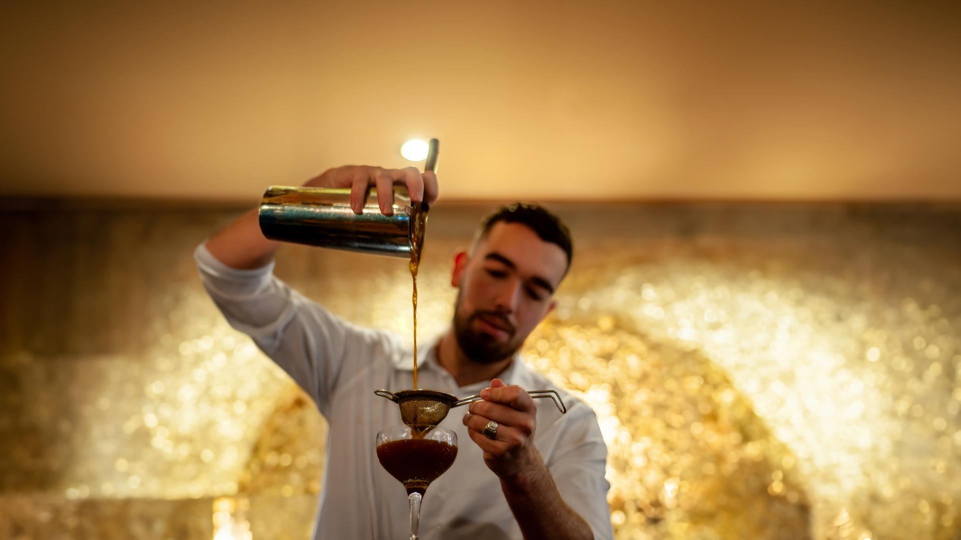 La Bourdonnais - Gloster Bar
